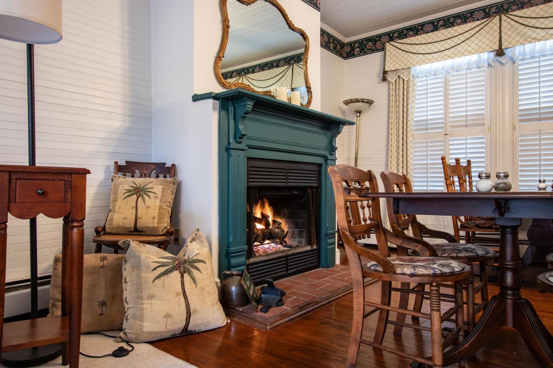 The Oaks Victorian Inn 克里斯琴斯堡 外观 照片